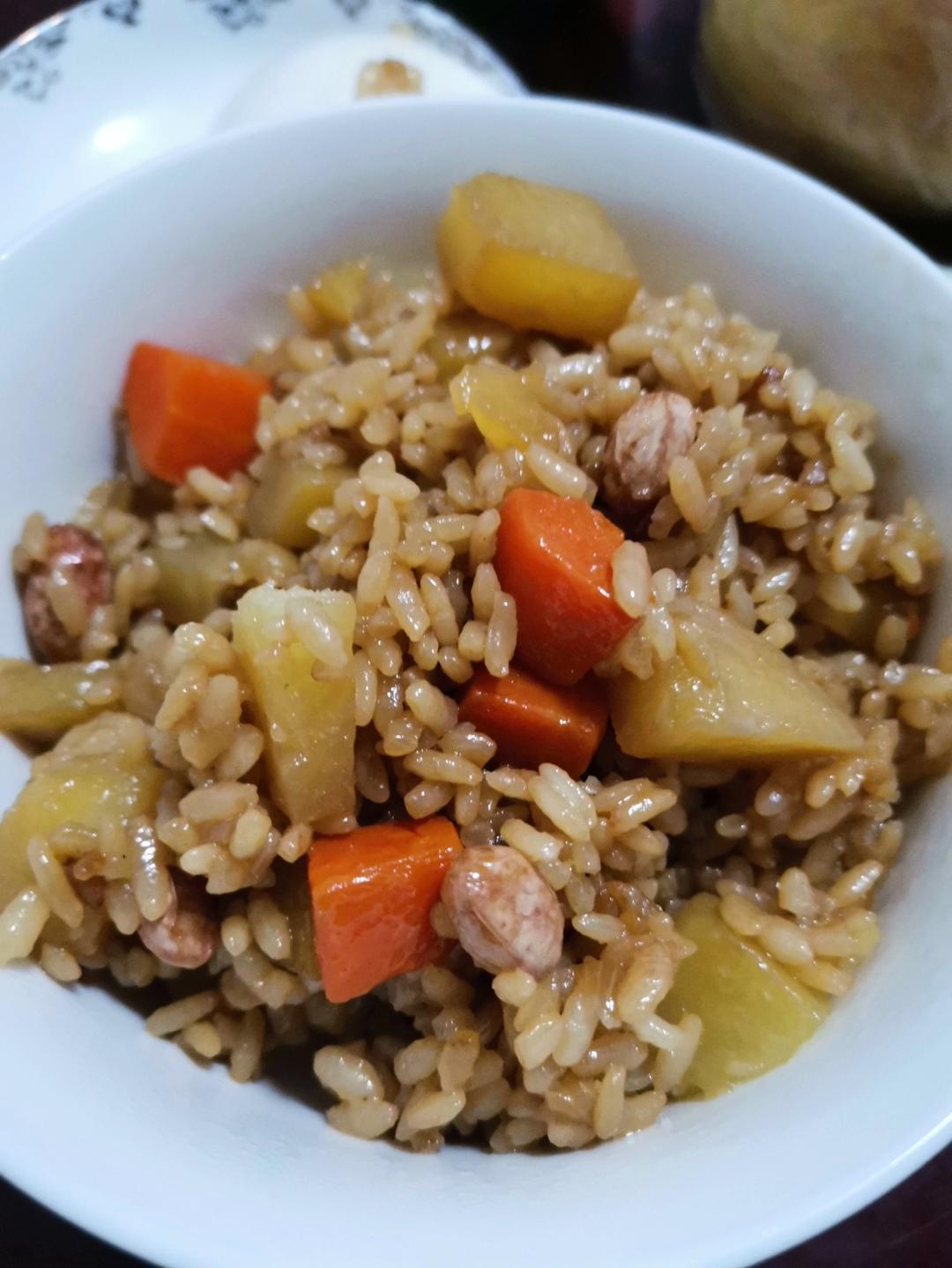土豆焖饭（电饭煲）