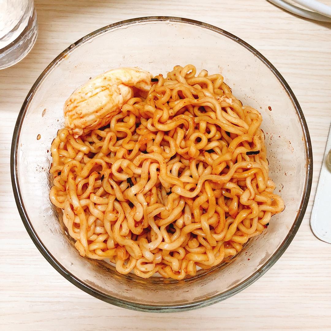 朵朵花开淡墨痕_做的韩国超辣三养火鸡拌面(怎样做不辣又好吃!