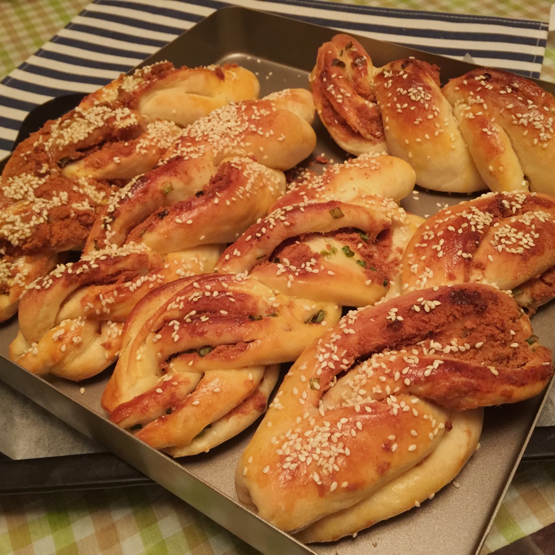 香葱肉松卷卷卷～