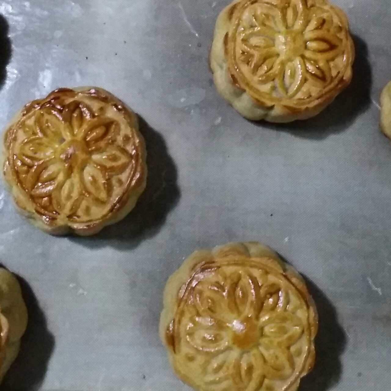 广式月饼—蛋黄莲蓉月饼