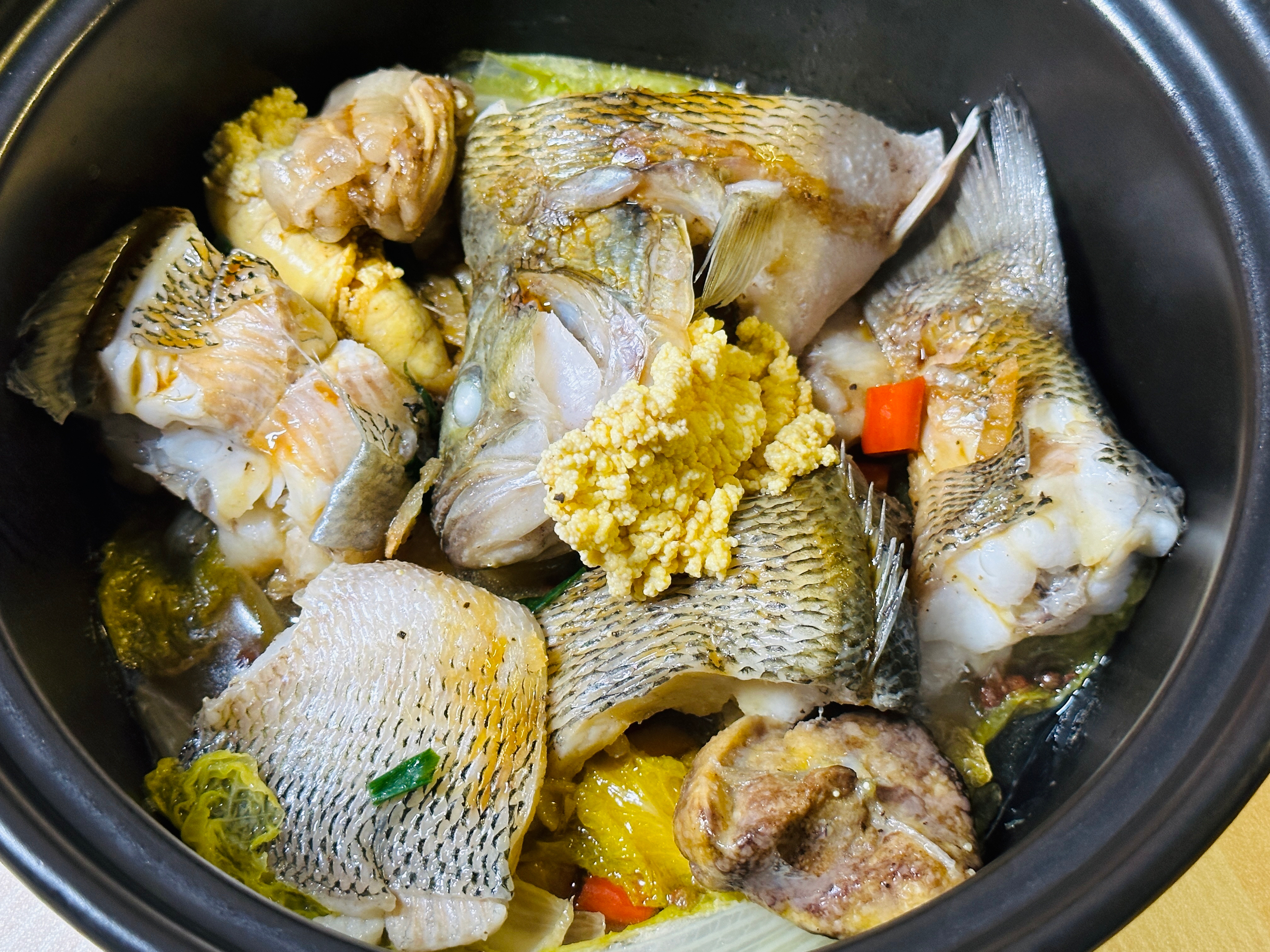 砂锅鲈鱼煲的做法