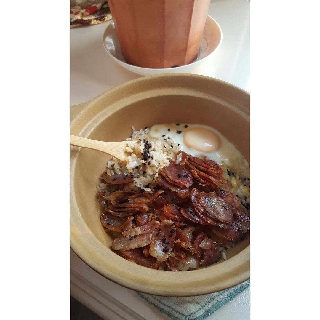 香肠煲仔饭
