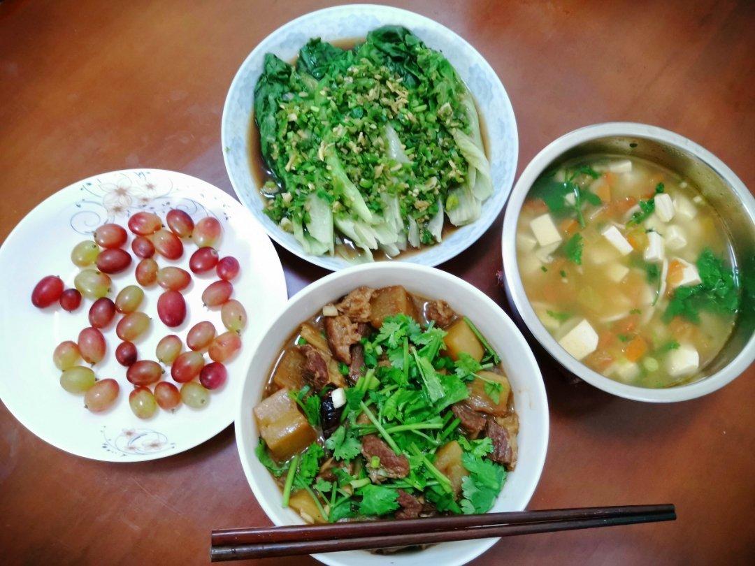 萝卜牛腩煲