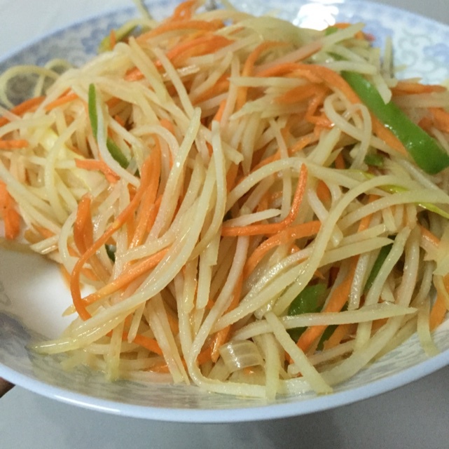 清爽的凉拌土豆丝