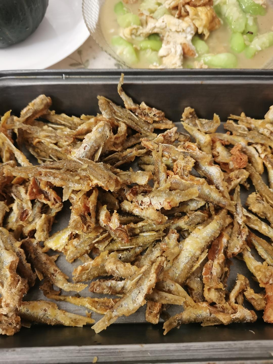 焦酥小鱼的做法