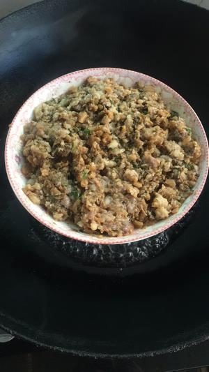 客家菜必会简单快手的梅菜肉饼的做法 步骤6