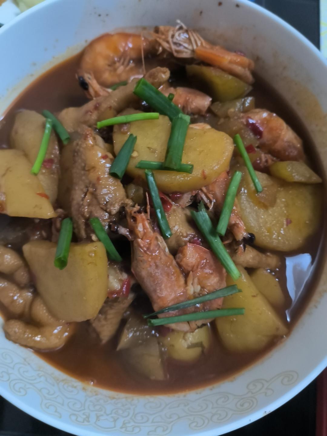 鸡爪虾煲