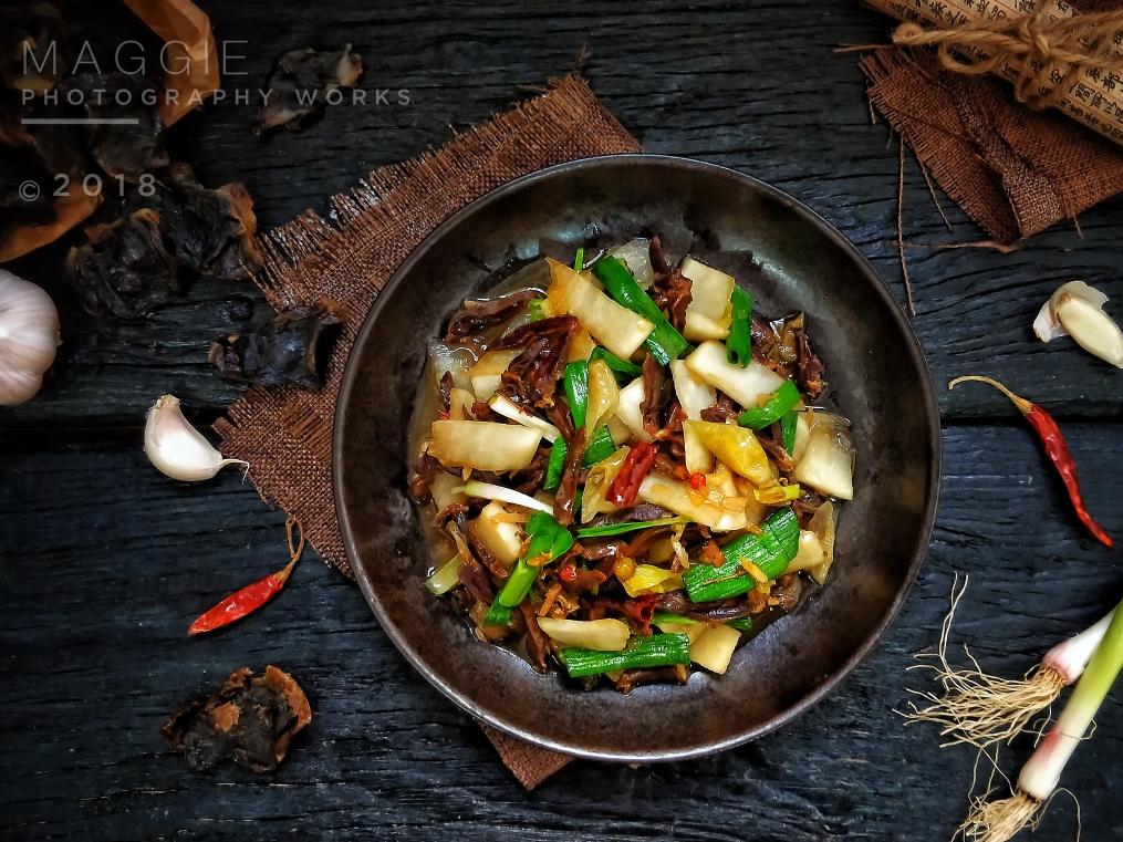 ㊙️腊味‼️酸萝卜炒腊鸭心‼️家乡美味的做法