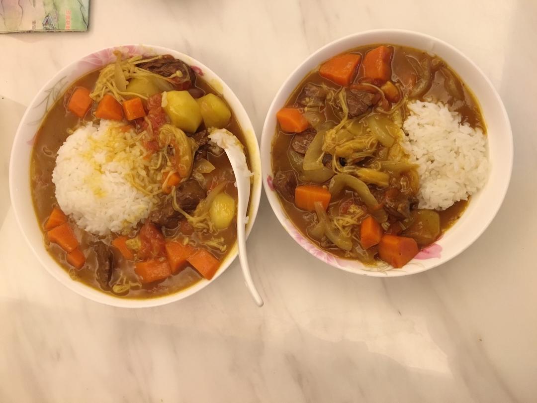 牛腩咖喱饭