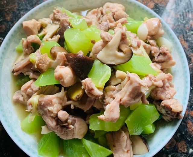 青笋香菇烧兔肉的做法