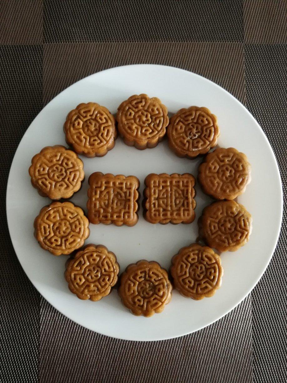 广式月饼—蛋黄冬翅月饼