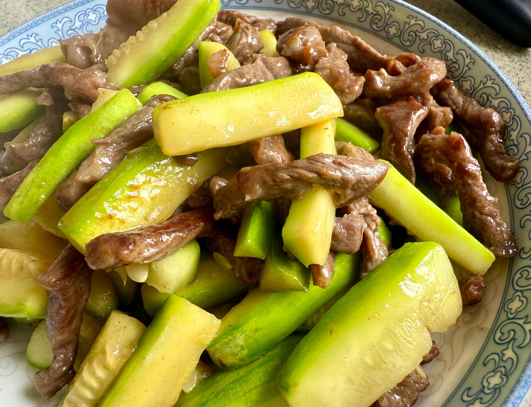 牛肉炒西葫芦