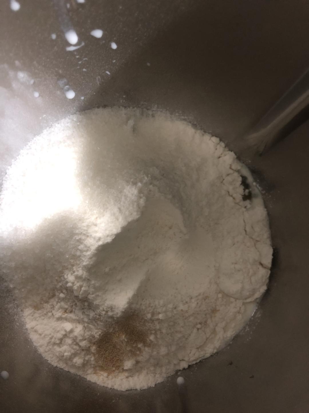 纯奶手撕吐司的做法 步骤1