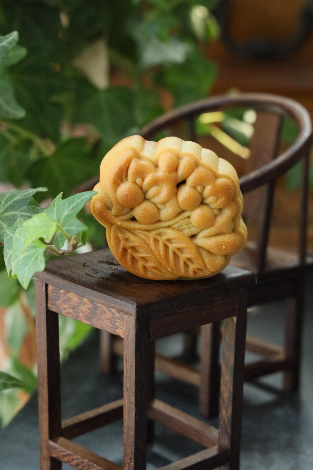 斑斓椰蓉和抹茶红豆馅月饼