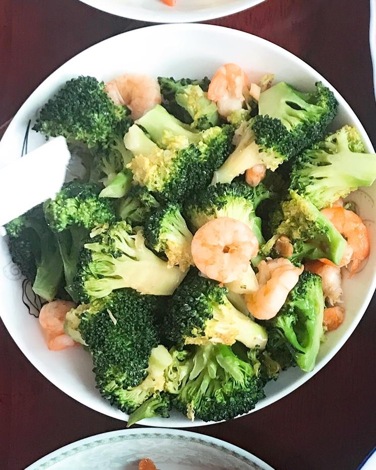 蒜蓉西兰花炒虾仁