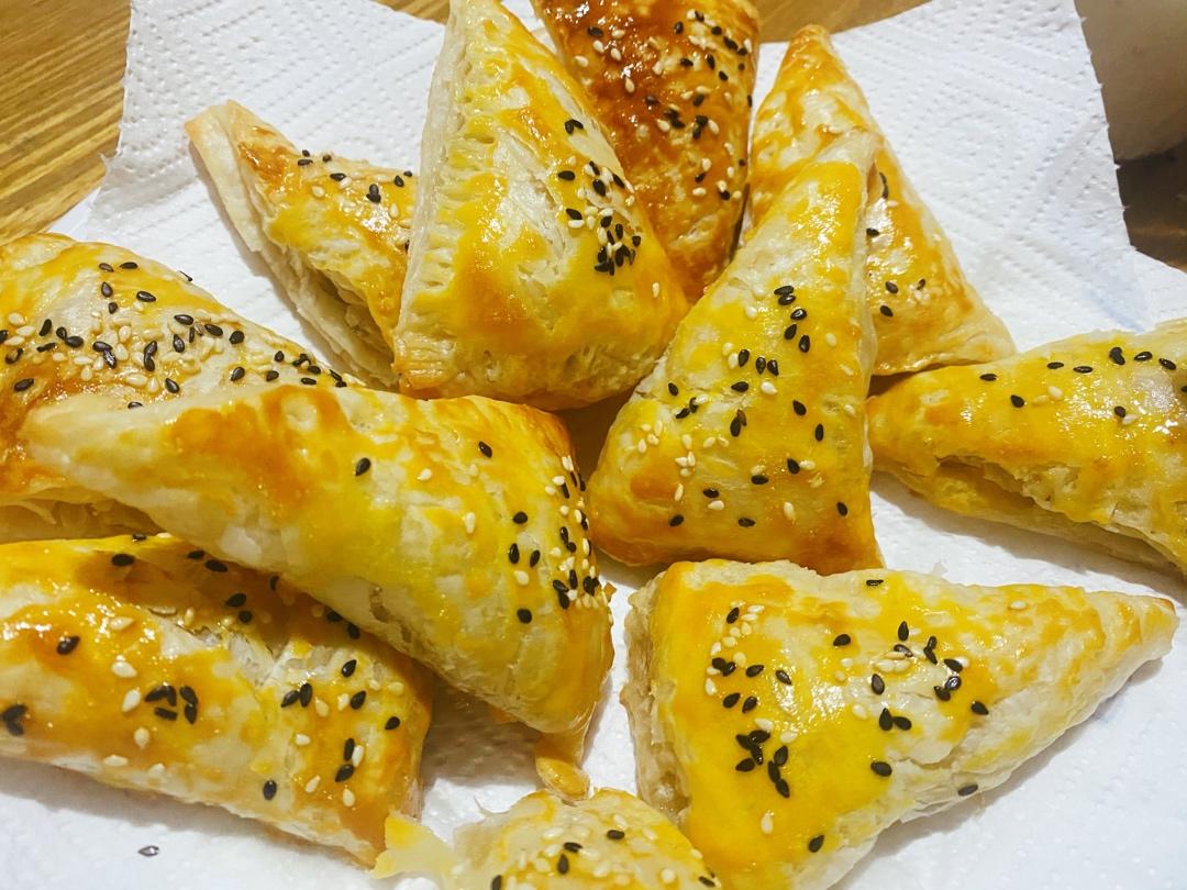 allyhe做的万能手抓饼能拉丝的手抓饼香蕉酥巨好吃
