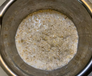 蜂蜜燕麦全麦面包胚的做法 步骤1