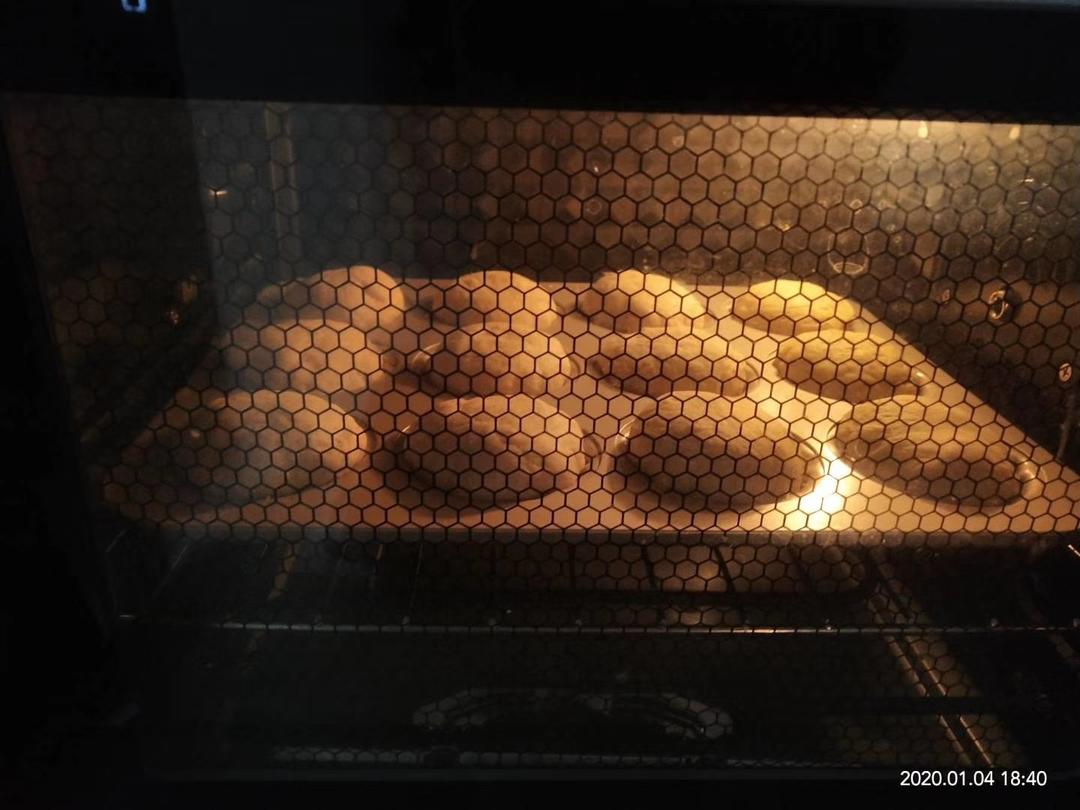 咸蛋黄玛德琳小餐包，好吃到上瘾