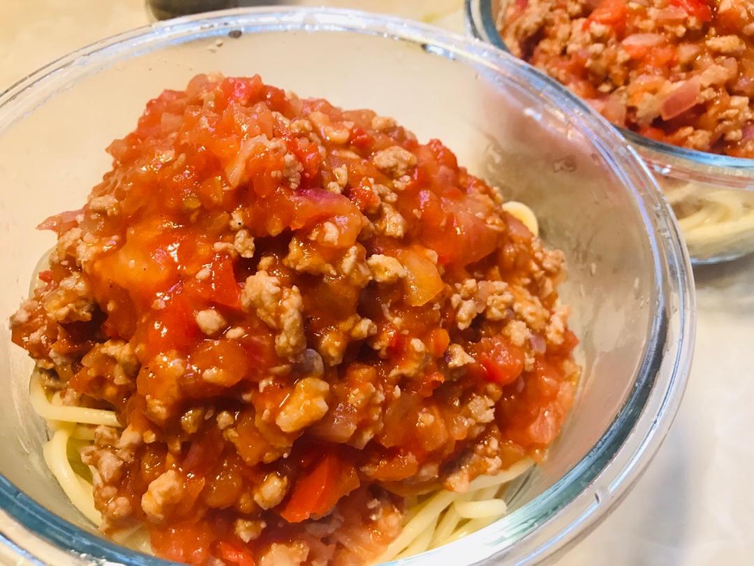 （完胜必胜客的）番茄肉酱意大利面～