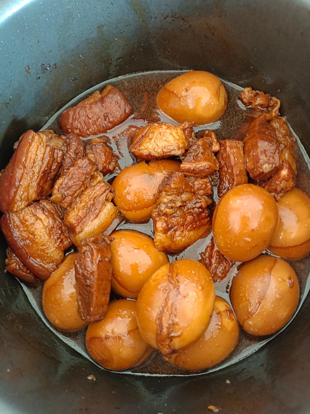 红烧肉卤蛋
