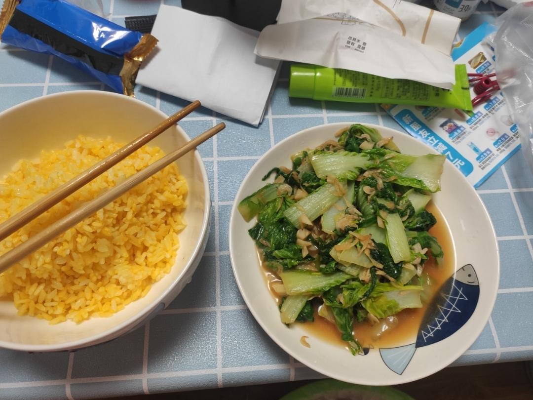 超级好吃的虾皮小白菜