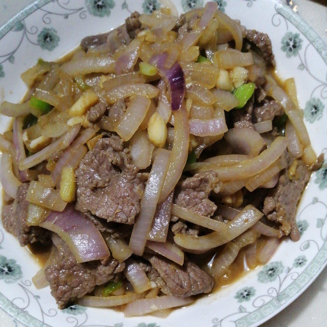 洋葱炒黄牛肉