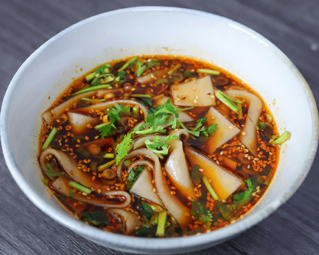 酸汤宽粉的做法