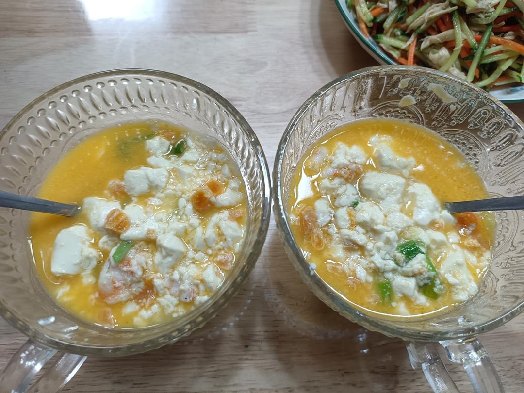 咸蛋黄虾仁烩豆腐