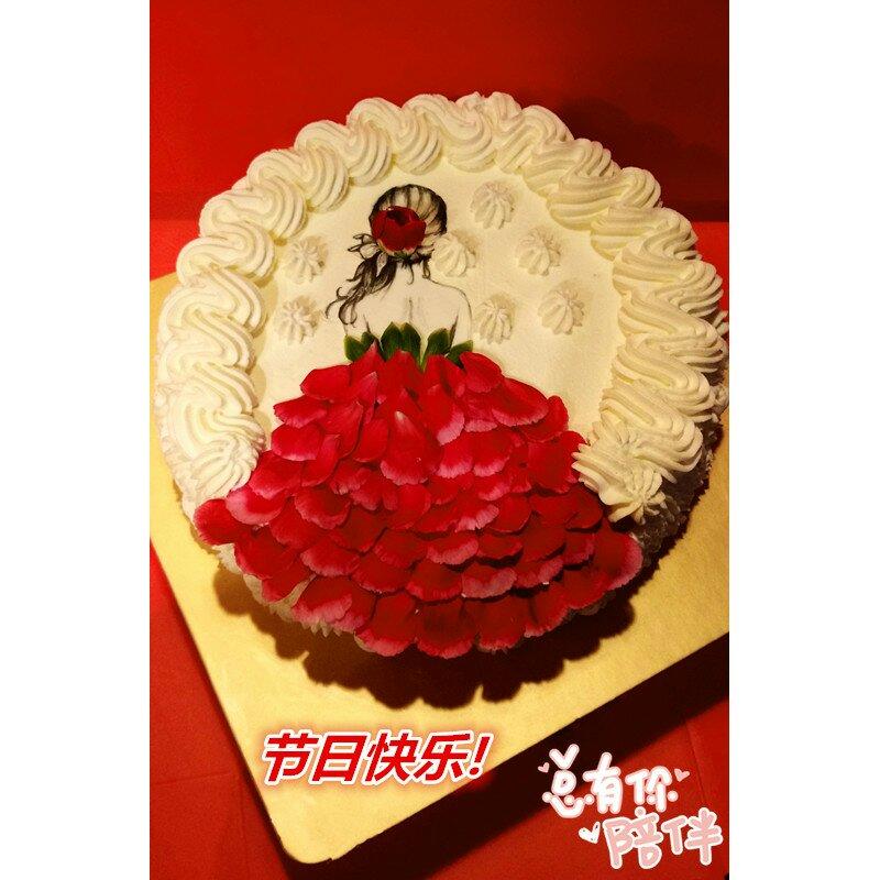 玫瑰花瓣生日蛋糕