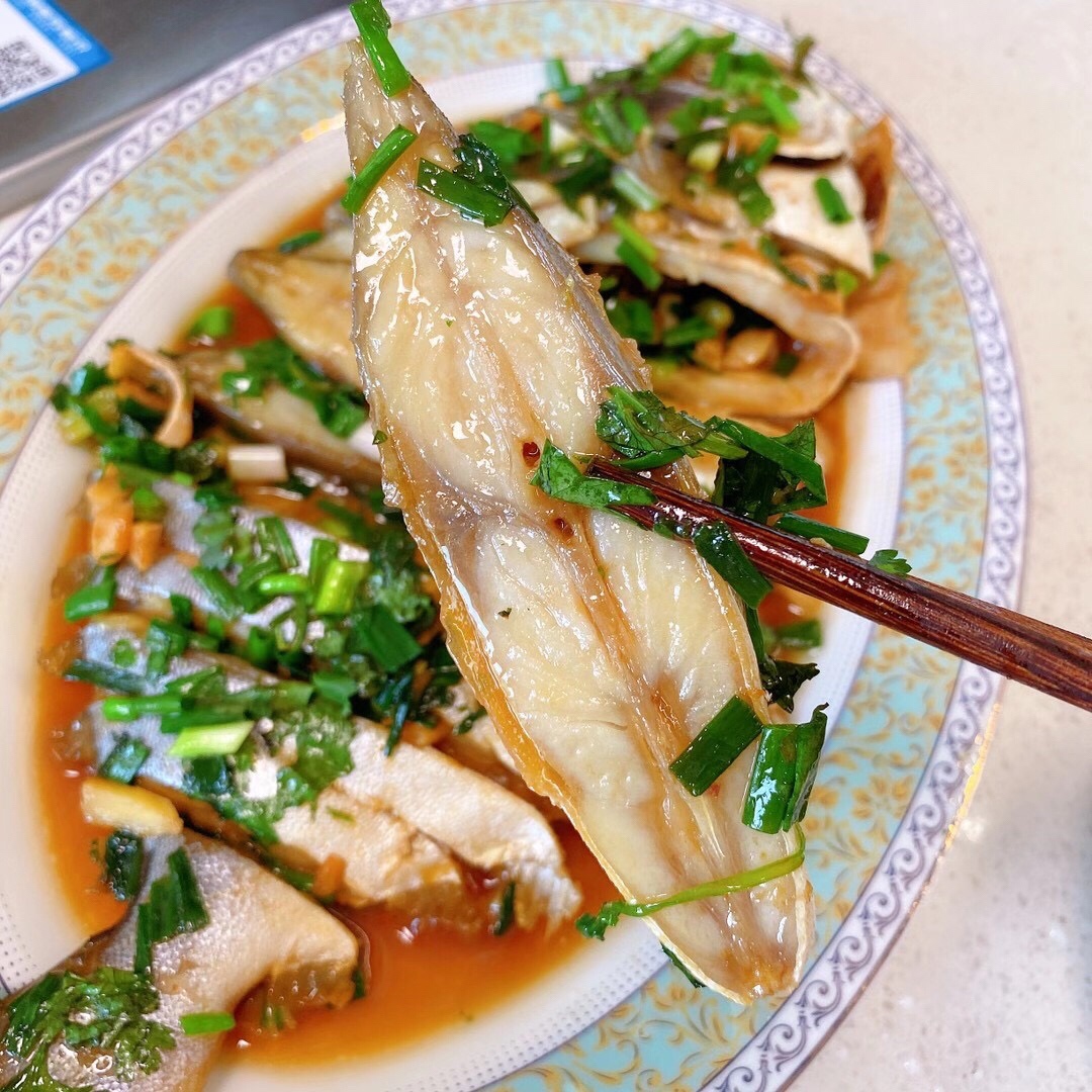 清蒸金鲳鱼干，一日三餐莫过于简单美味又健康的做法
