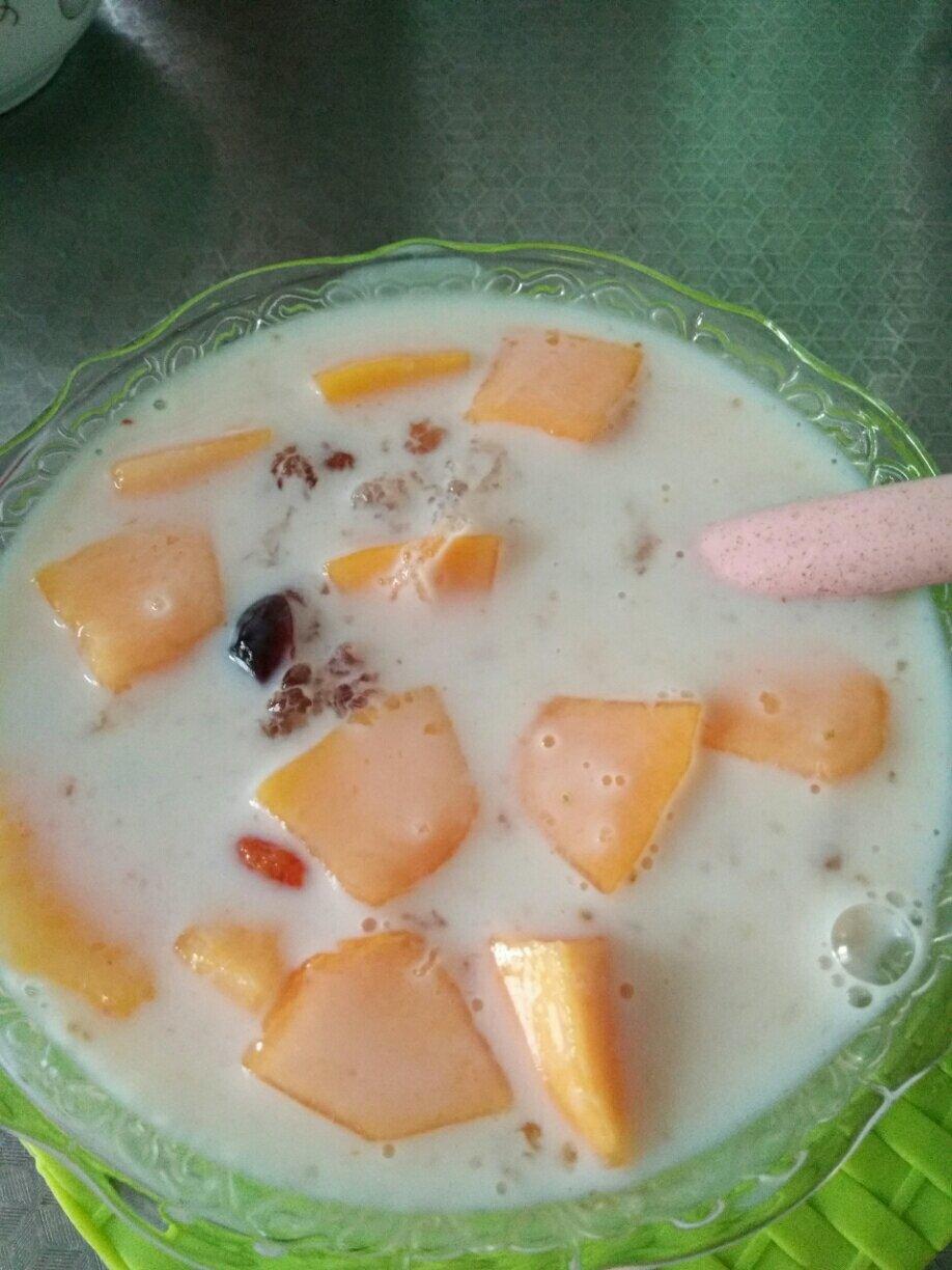 桃胶皂角米雪燕美颜羹