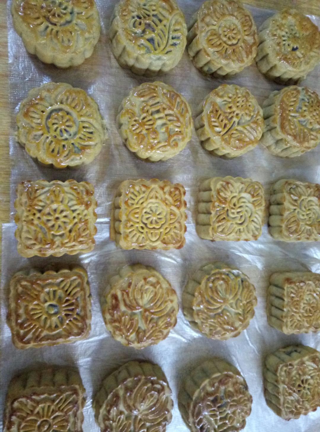 广式月饼——蛋黄莲蓉月饼