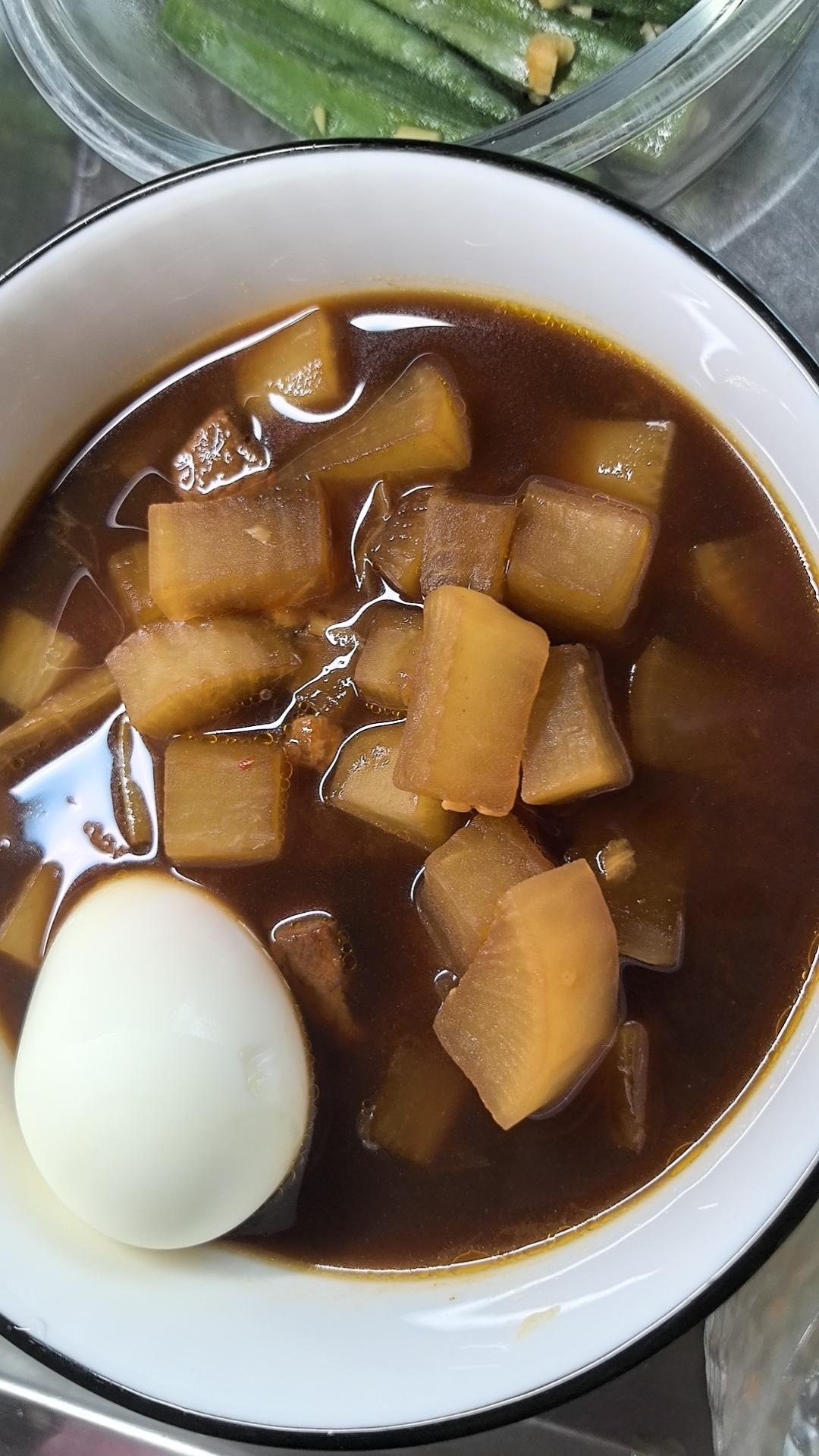 广式萝卜焖牛腩