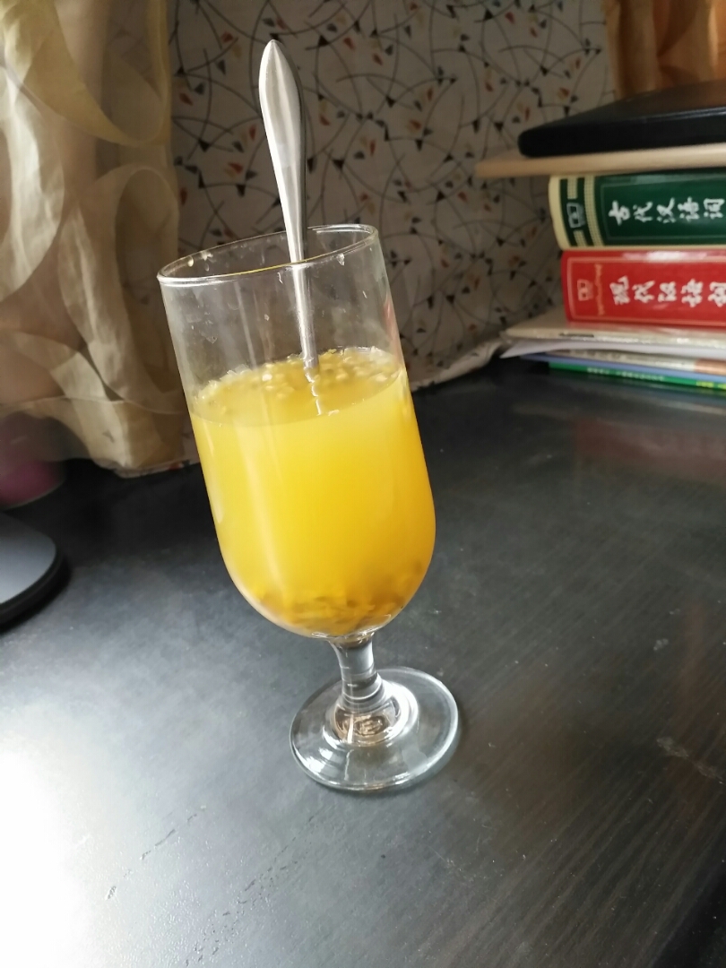 懒人三分钟特饮～夏日清爽水果茶系列——百香果柠檬苏打