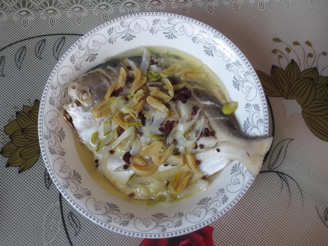 家传清蒸鲳鱼的做法