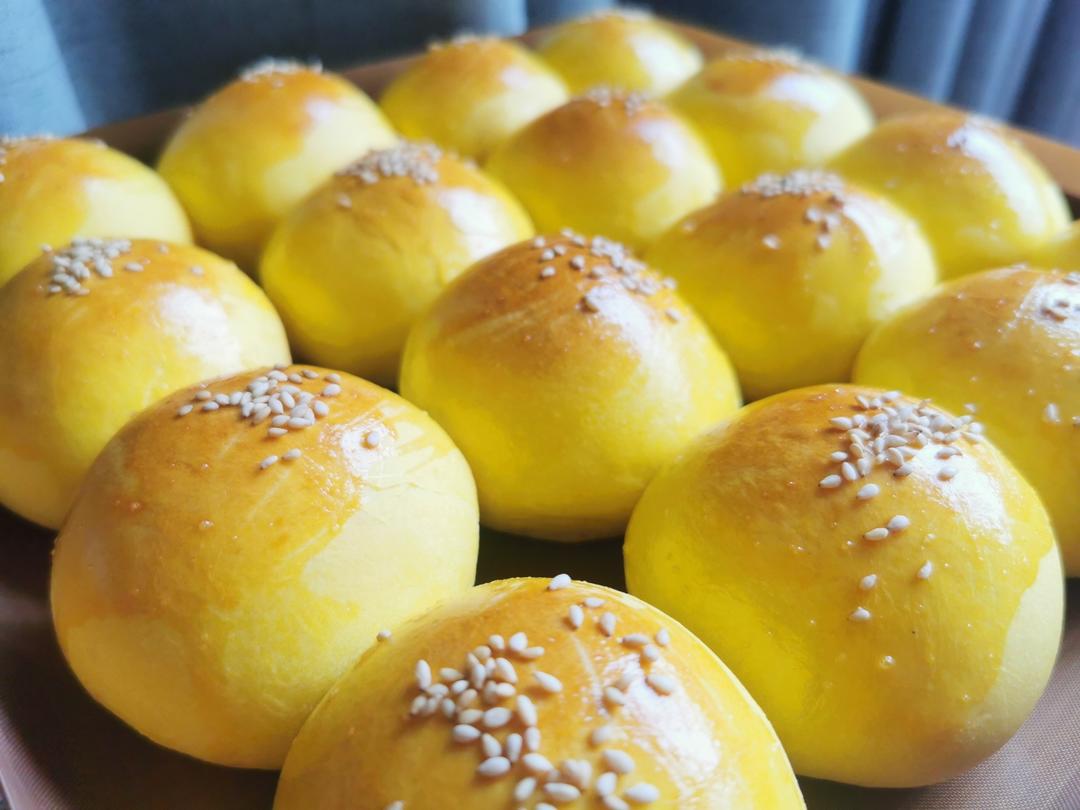 南瓜奶油小餐包（一次发酵）