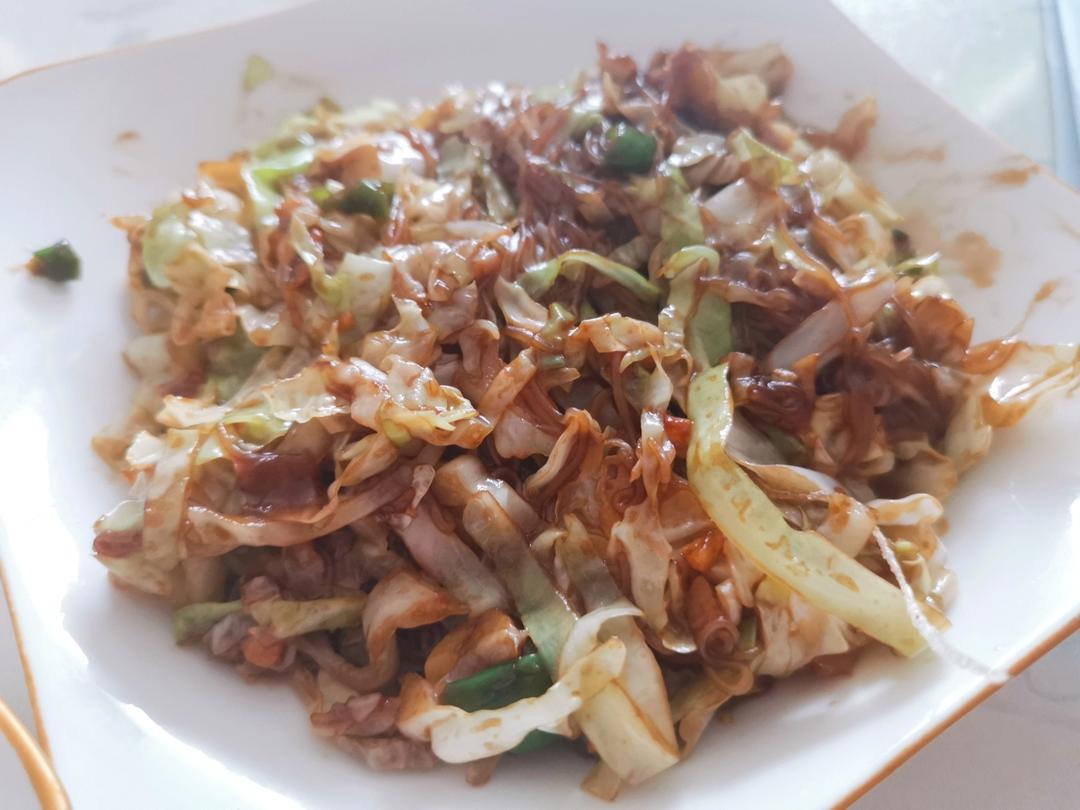 最近爱吃粉丝粉条～包菜炒粉丝