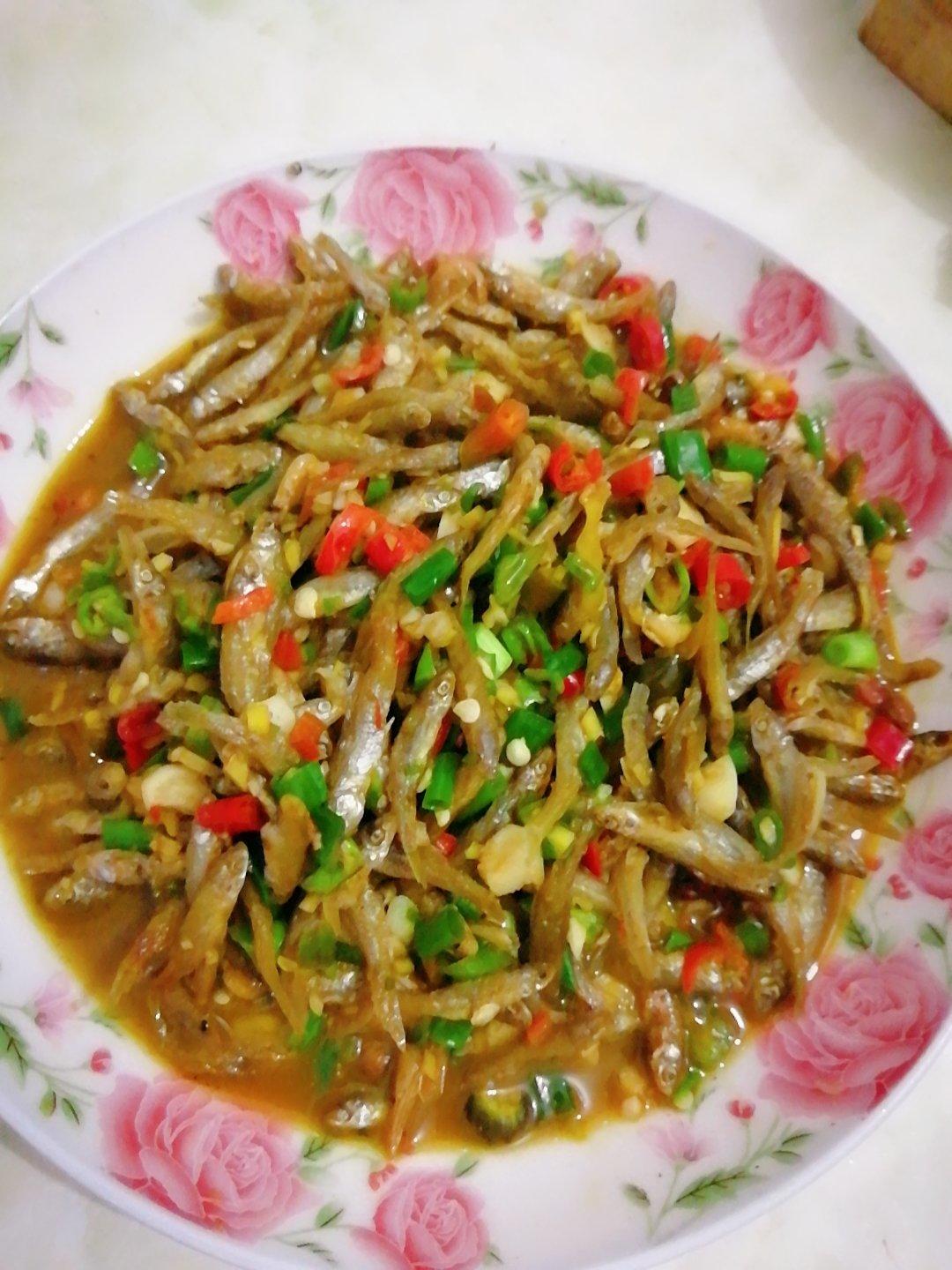 🌶️辣椒炒小鱼干🐟