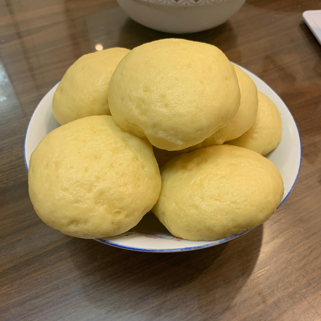 玉米面馒头