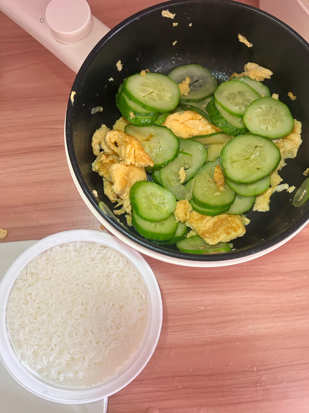 黄瓜炒鸡蛋 （青瓜炒鸡蛋）