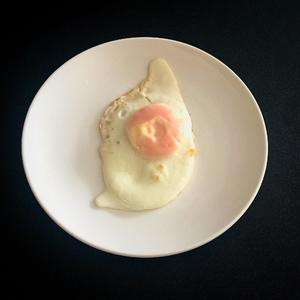 完美的煎蛋～～月亮蛋的做法 步骤5