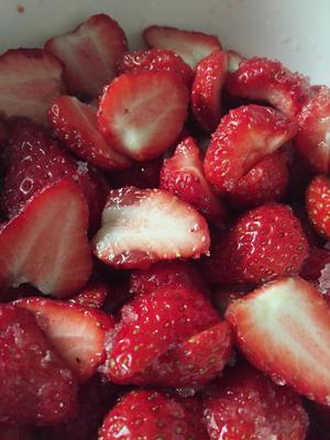糖渍草莓的做法 步骤6