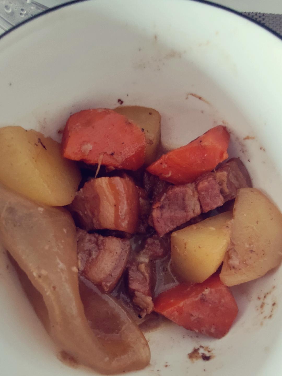 红烧肉炖土豆（丝毫不腻）