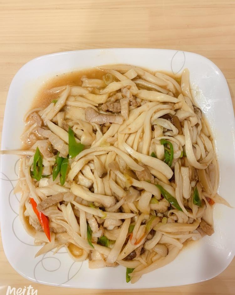 手撕杏鲍菇炒肉丝