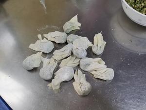 鲜滑的牛肉香菜小馄饨（附小馄饨2种包法）的做法 步骤12