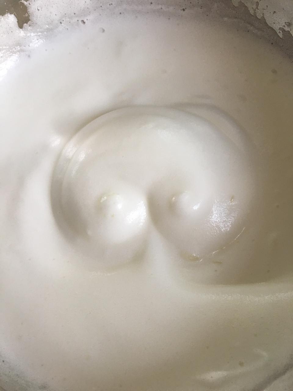 软绵绵戚风纸杯蛋糕