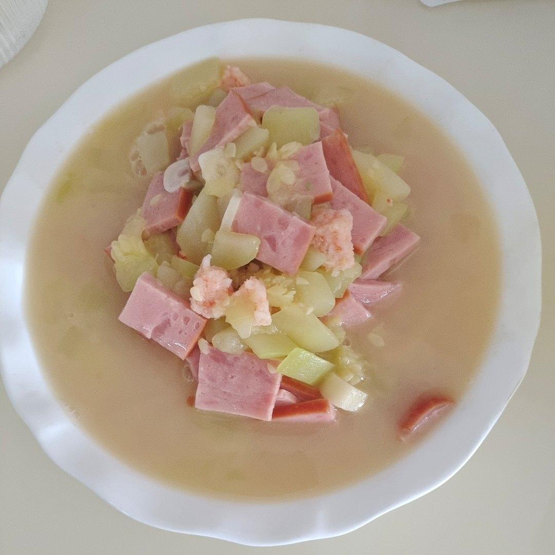 奶油虾滑西葫芦汤