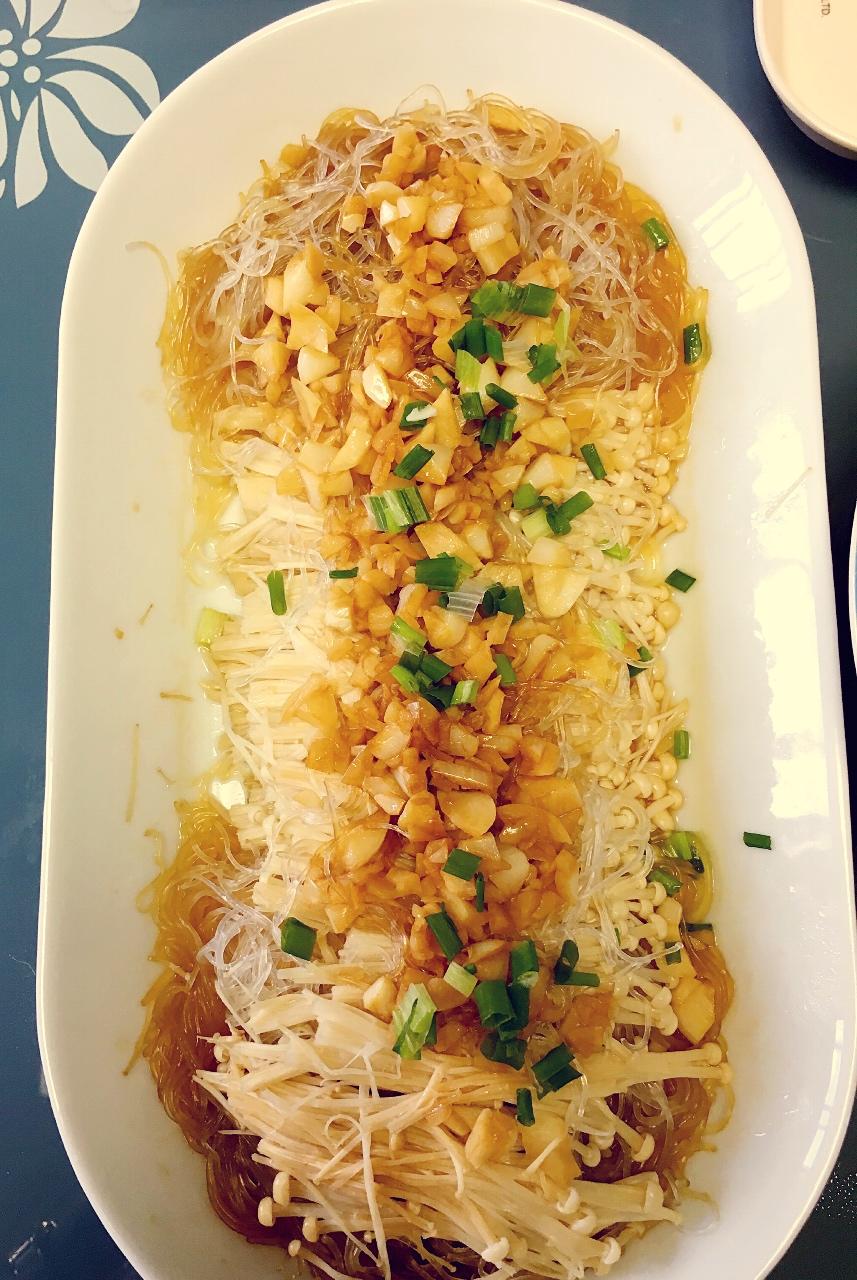 蒜蓉蒸金针菇粉丝（小心上瘾）