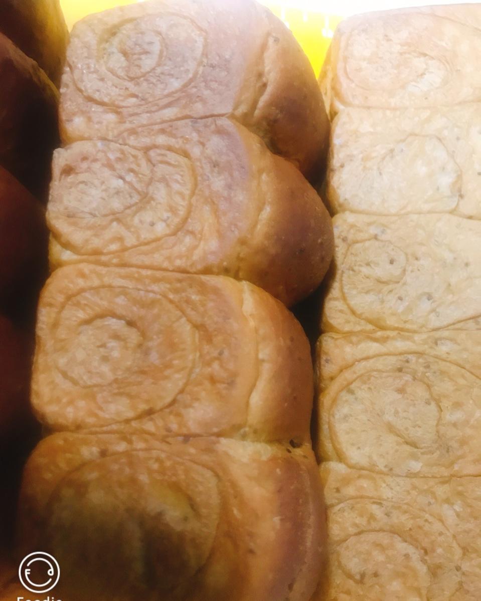 手机用户5805_r1sl做的拯救断筋面团,做出松软拉丝面包