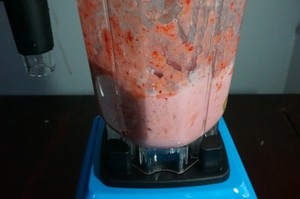 草莓奶昔的做法 步骤7